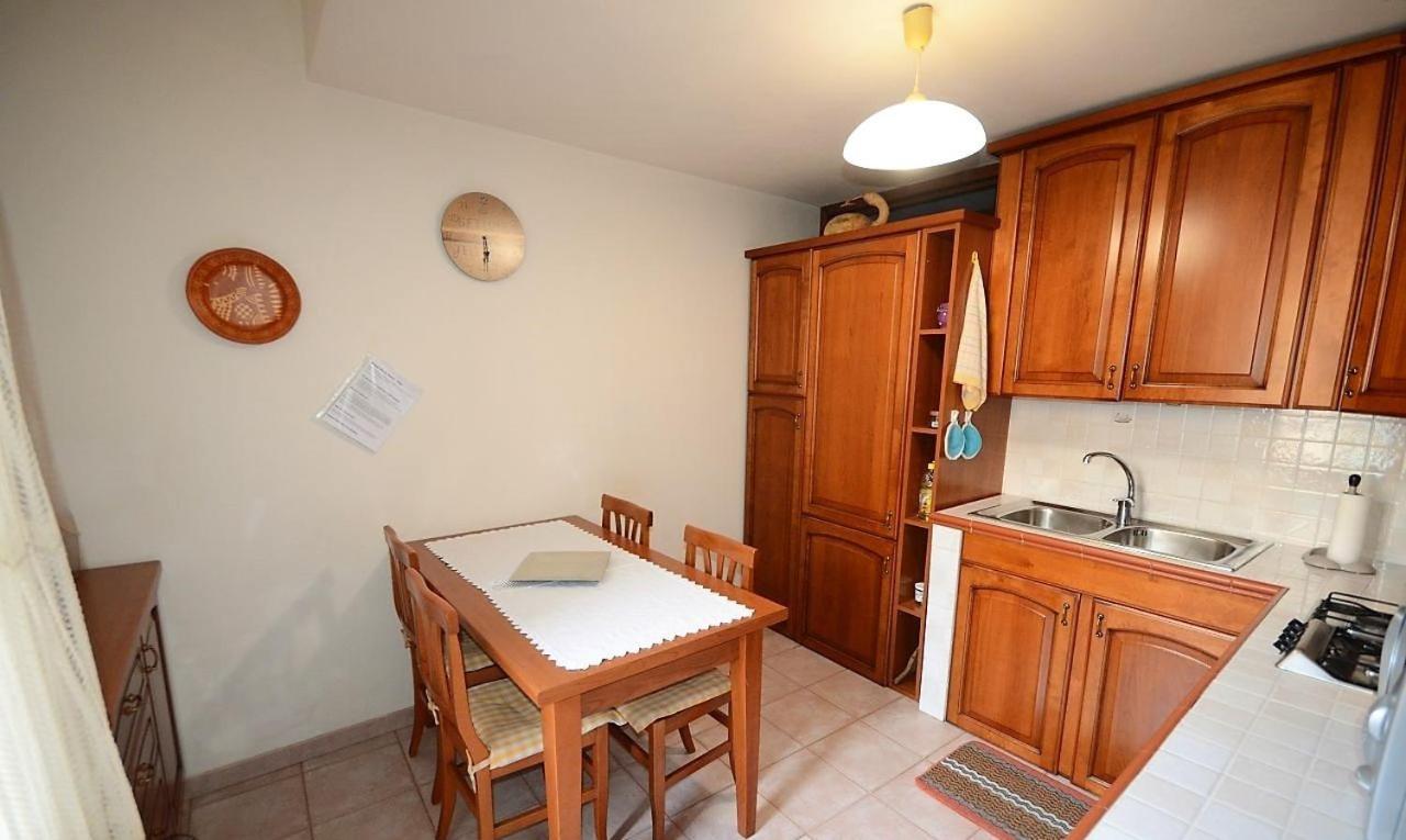 Appartamento su due piani nel centro storico di Alghero Esterno foto
